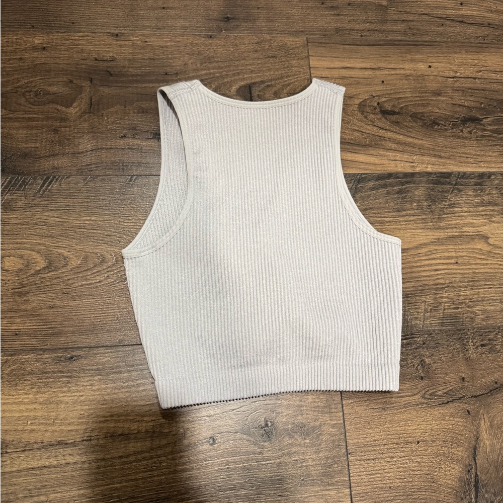 NWT Aerie Light Gray Ribbed Crop Top - Picture 2 of 3